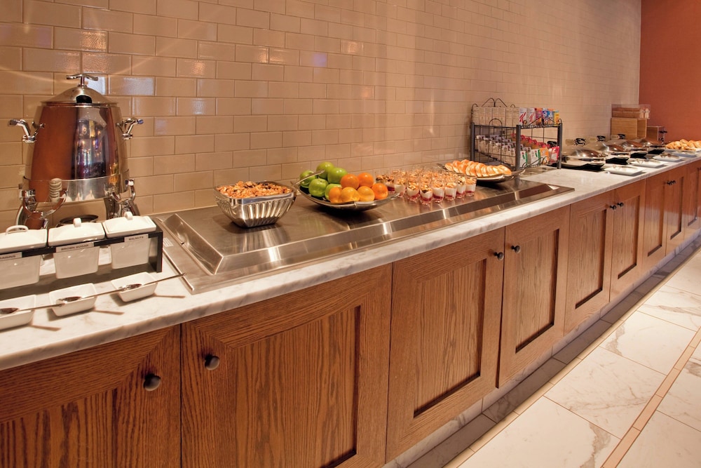 The Lincoln Marriott Cornhusker Hotel - photo 38
