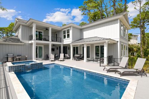 9 Sandy Beach Trail Close to Beach Pool Elevator Game Room FREE Activities Included — 4-Star Luxury Hotel in Hilton Head Island, United States