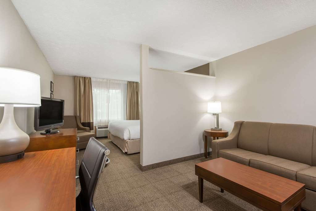 Wyndham Garden Cross Lanes Charleston - photo 10