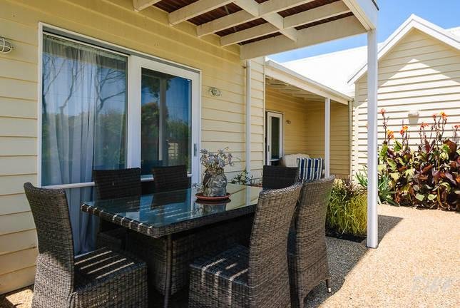Seaside Spa Retreat - carbon neutral hotel in Melbourne