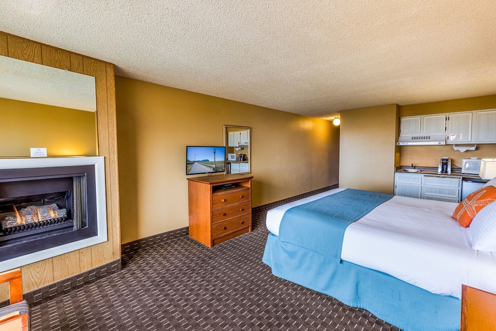 Ebb Tide Oceanfront Inn - photo 33