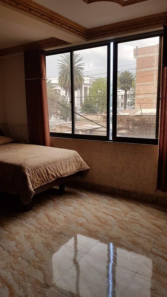 Hotel El Super 8 in Cochabamba, Bolivia