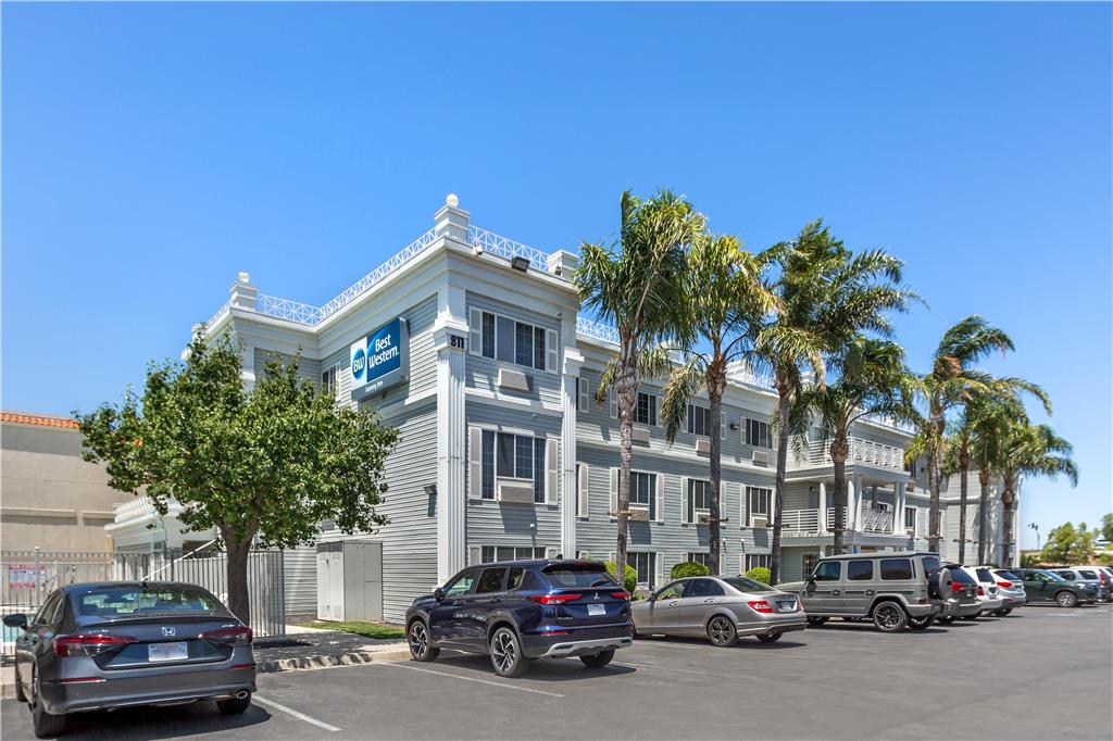 Best Western Luxury Inn - photo 38