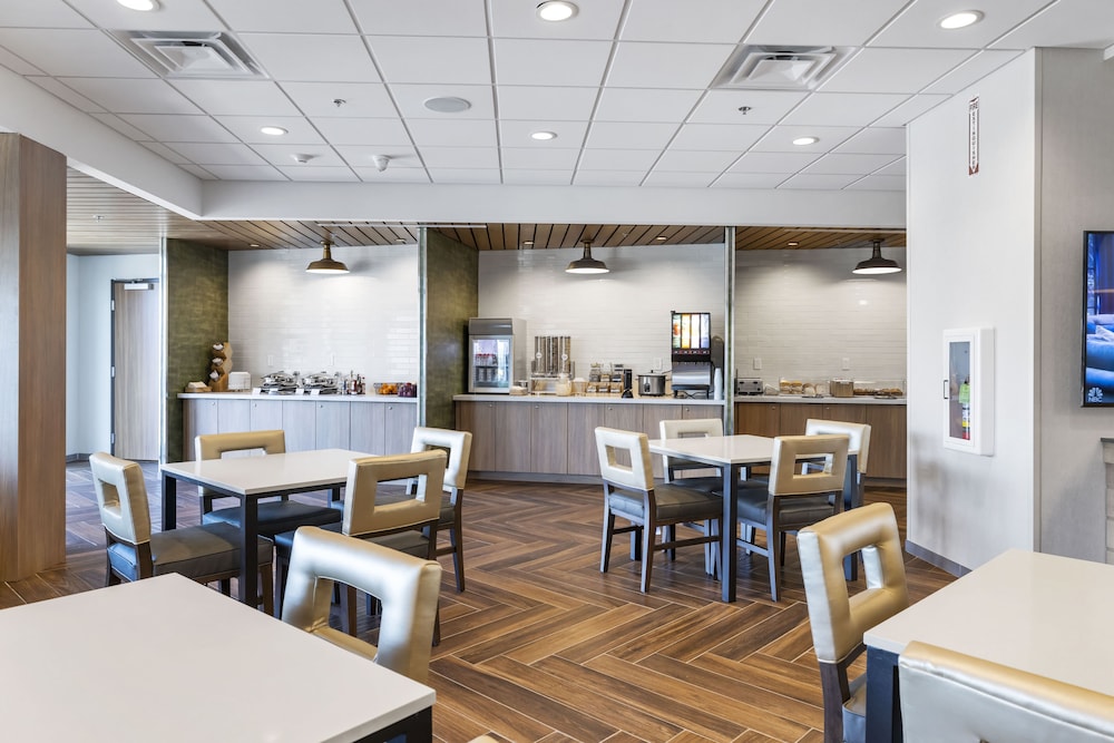 Fairfield by Marriott Inn & Suites San Francisco Airport Oyster Point Area - photo 27