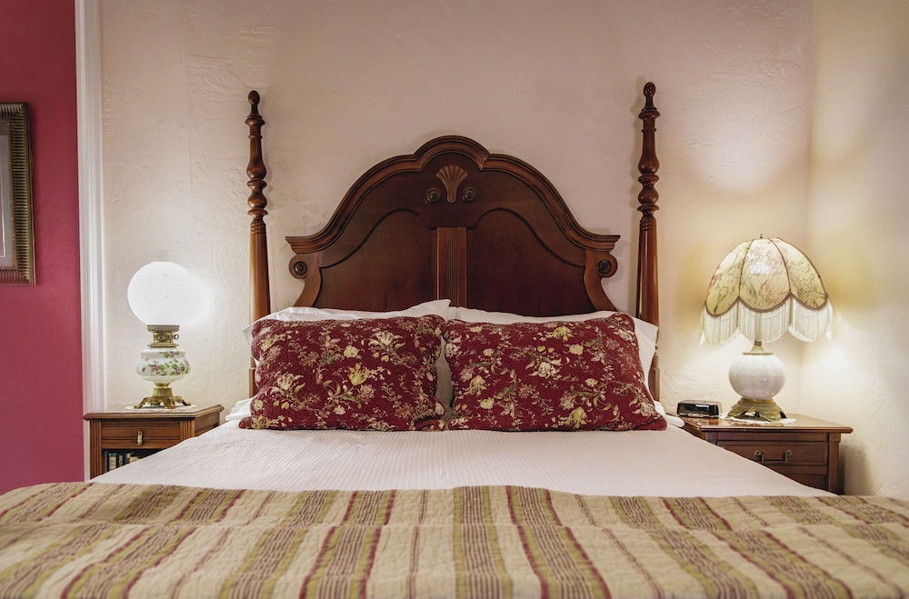 Weaverville Hotel - photo 17