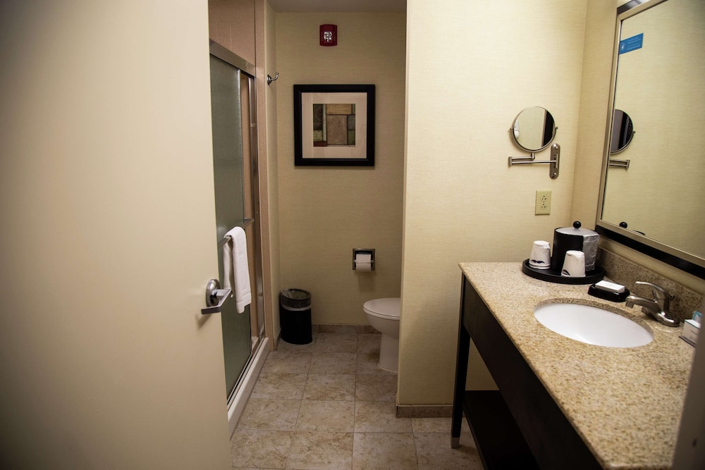 Hampton Inn & Suites Sharon - photo 72