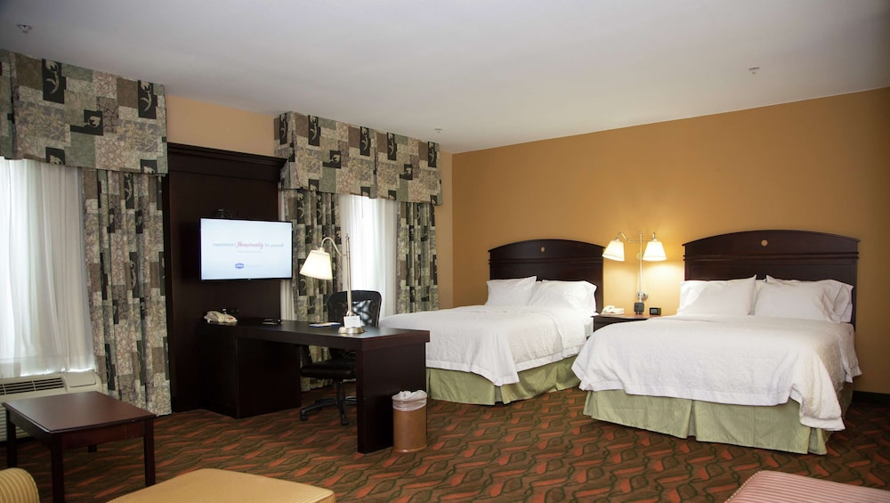 Hampton Inn & Suites Houston Rosenberg - photo 35