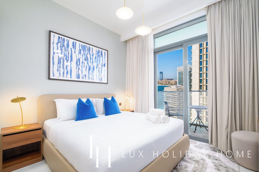 LUX The Marina Vista Beachfront Suite 5 — 4-Star Luxury Hotel in Dubai, United Arab Emirates