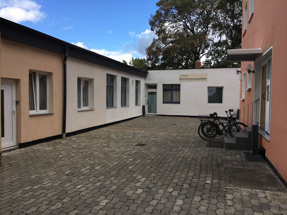 Jelinski Beherbergungsstatten — Hannover