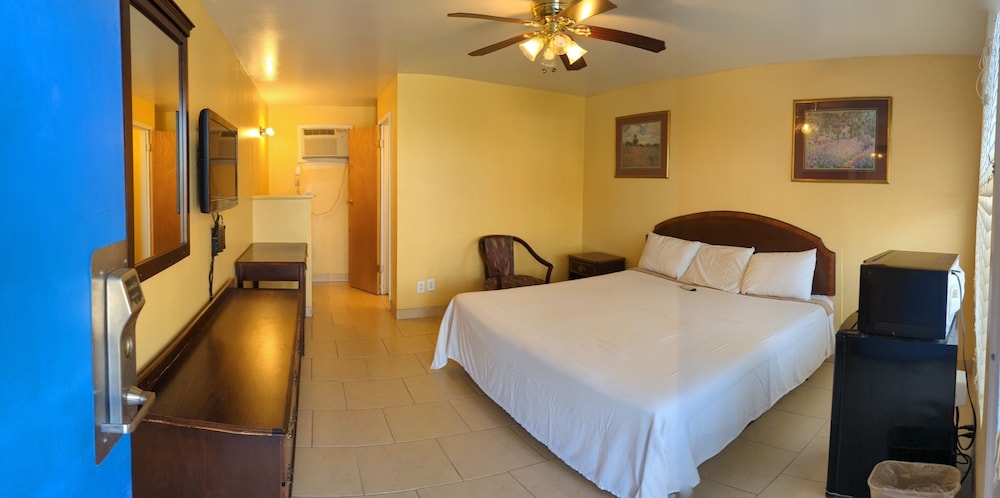 Canadian Inn - photo 7
