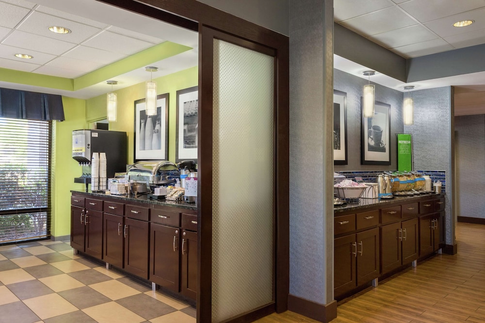 Hampton Inn Birmingham Trussville - photo 37
