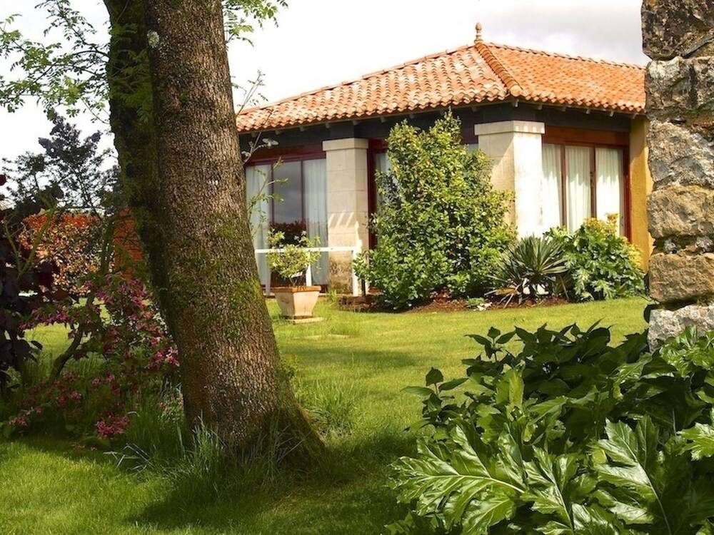 Domaine du Revetison — 4-Star Luxury Hotel in Chantonnay, France