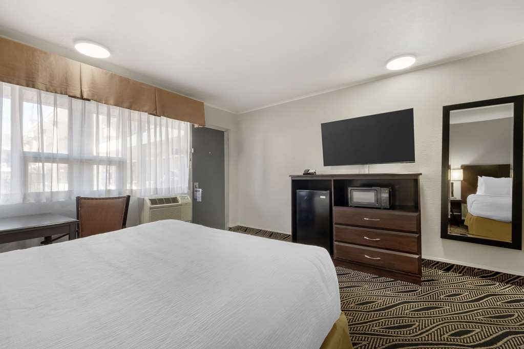 Best Western Red Carpet Inn - photo 23