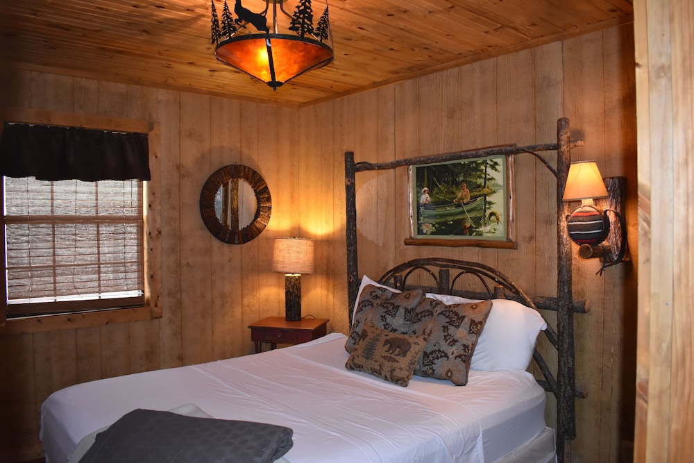 Bear Creek Lodge Cabin Resort - photo 21