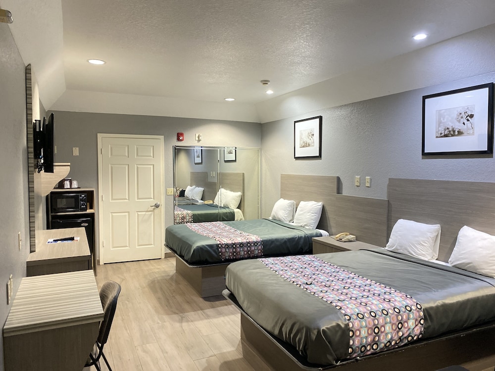 Island Suites - photo 32