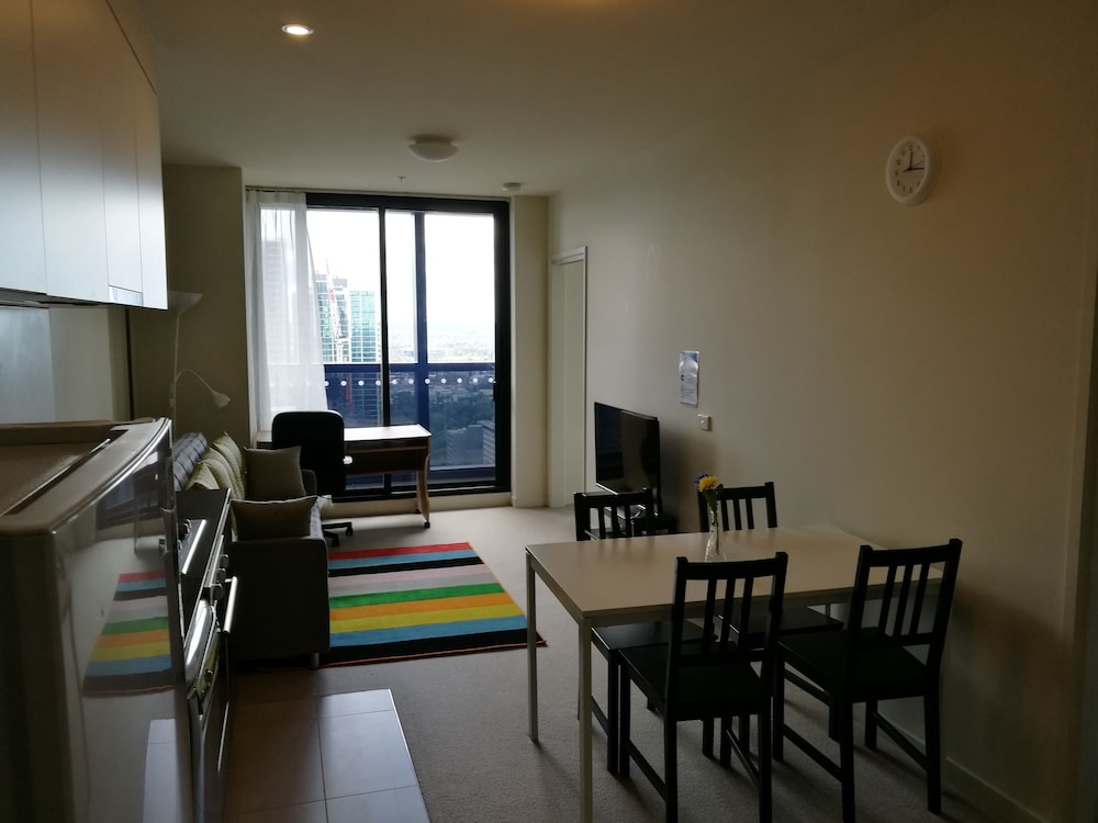 StayIcon Serviced Apartment On Collins — 4-Star Luxury Hotel in Melbourne, Australia