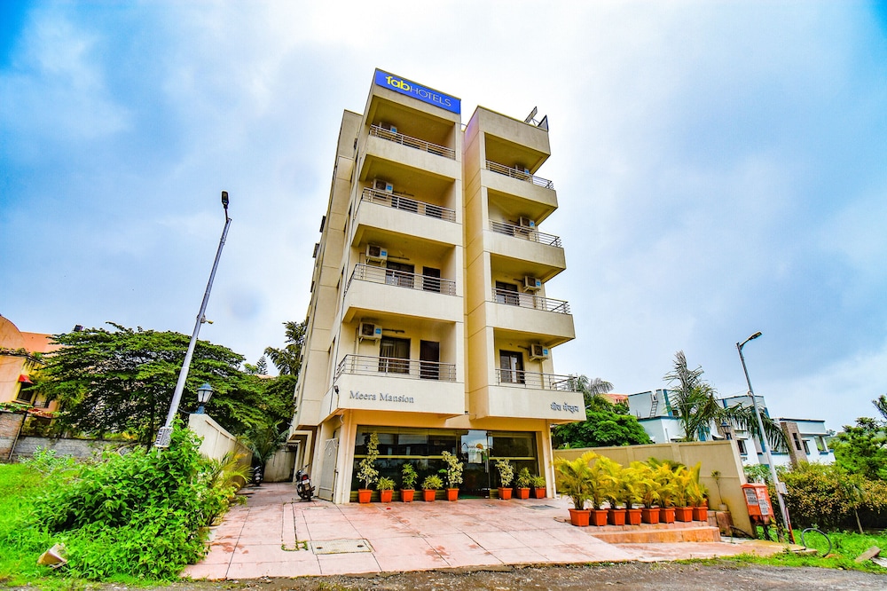 Fabhotel Mountain High Inn - last minute hotel in Pune