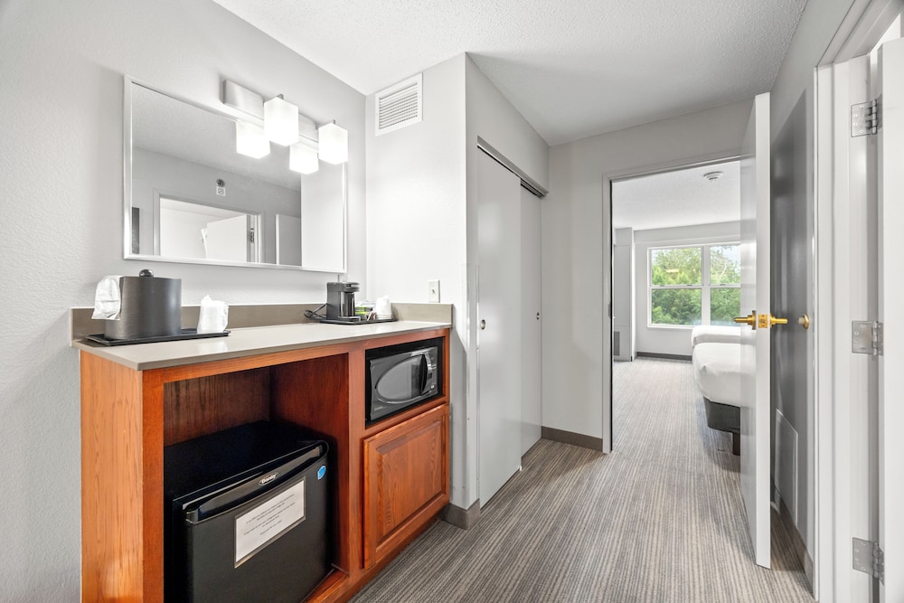 Country Inn & Suites by Radisson Marinette WI - photo 16