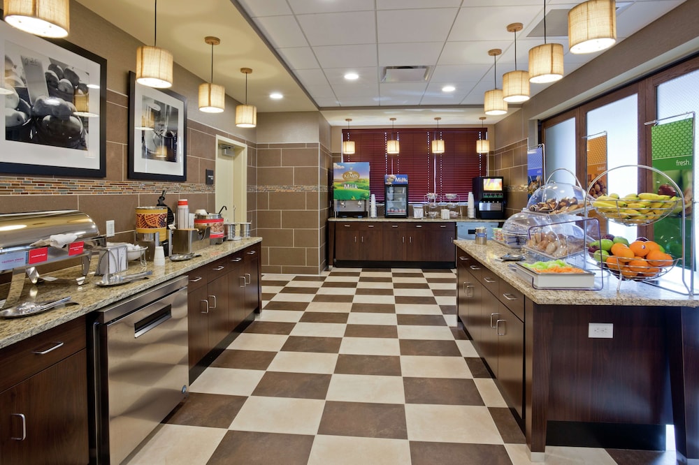 Hampton Inn & Suites Minneapolis West Minnetonka - photo 26