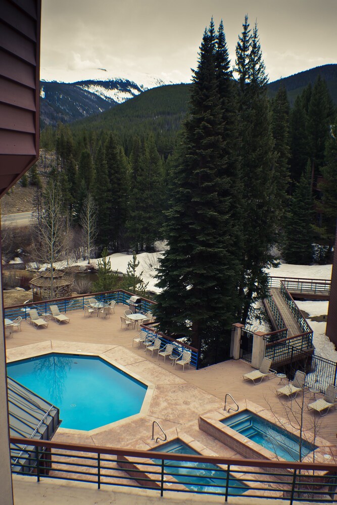 Iron Horse Resort - photo 11