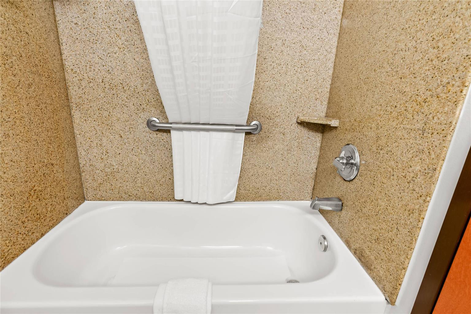 Econo Lodge Mt Hope Beckley North - photo 14