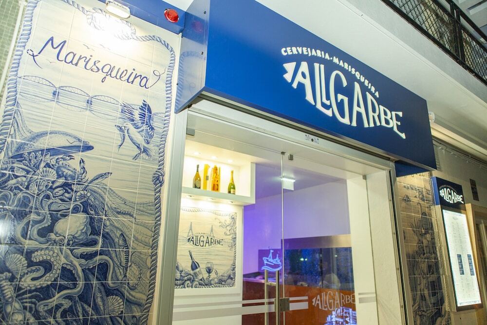 Villa Dubai by Algarve Vacation — 4-Star Luxury Hotel in Albufeira, Portugal