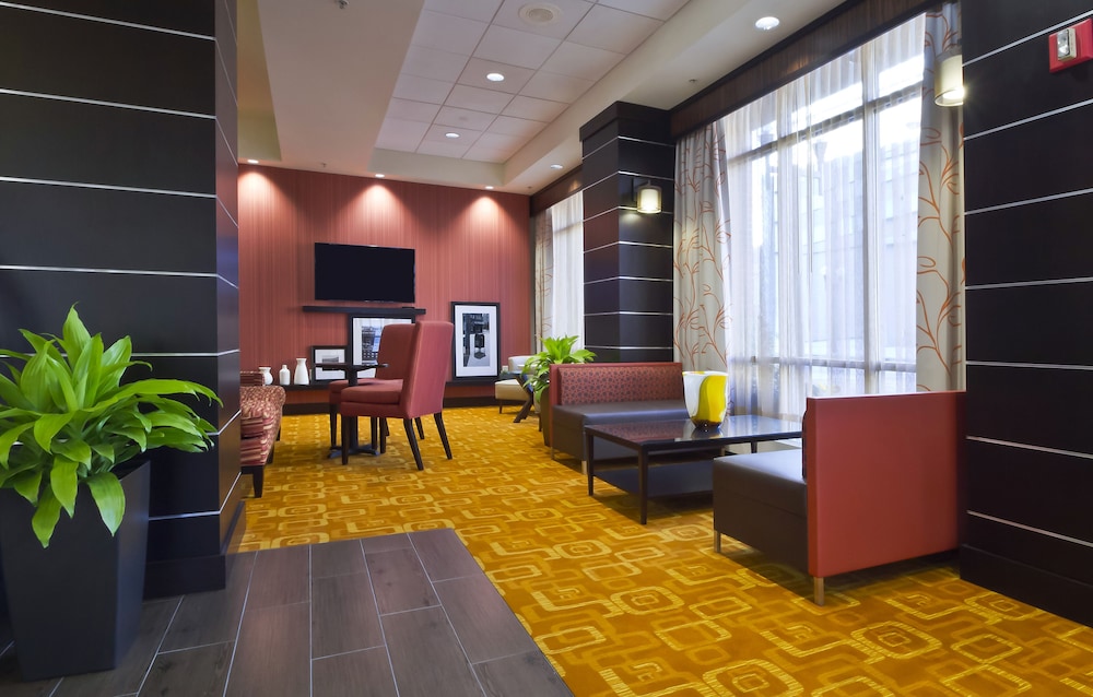 Hampton Inn & Suites Columbus Downtown - photo 10