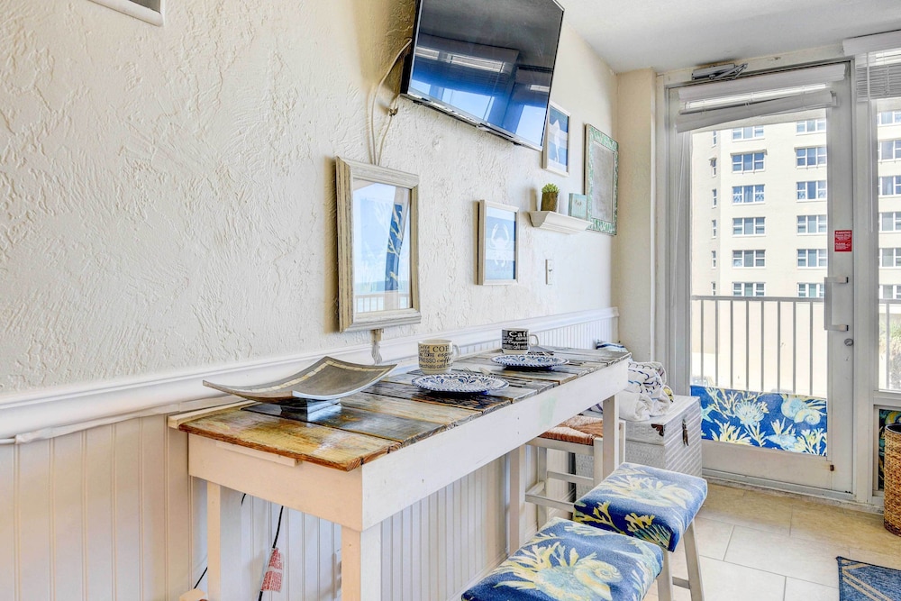Daytona Beach Studio with Balcony and Ocean View - photo 21