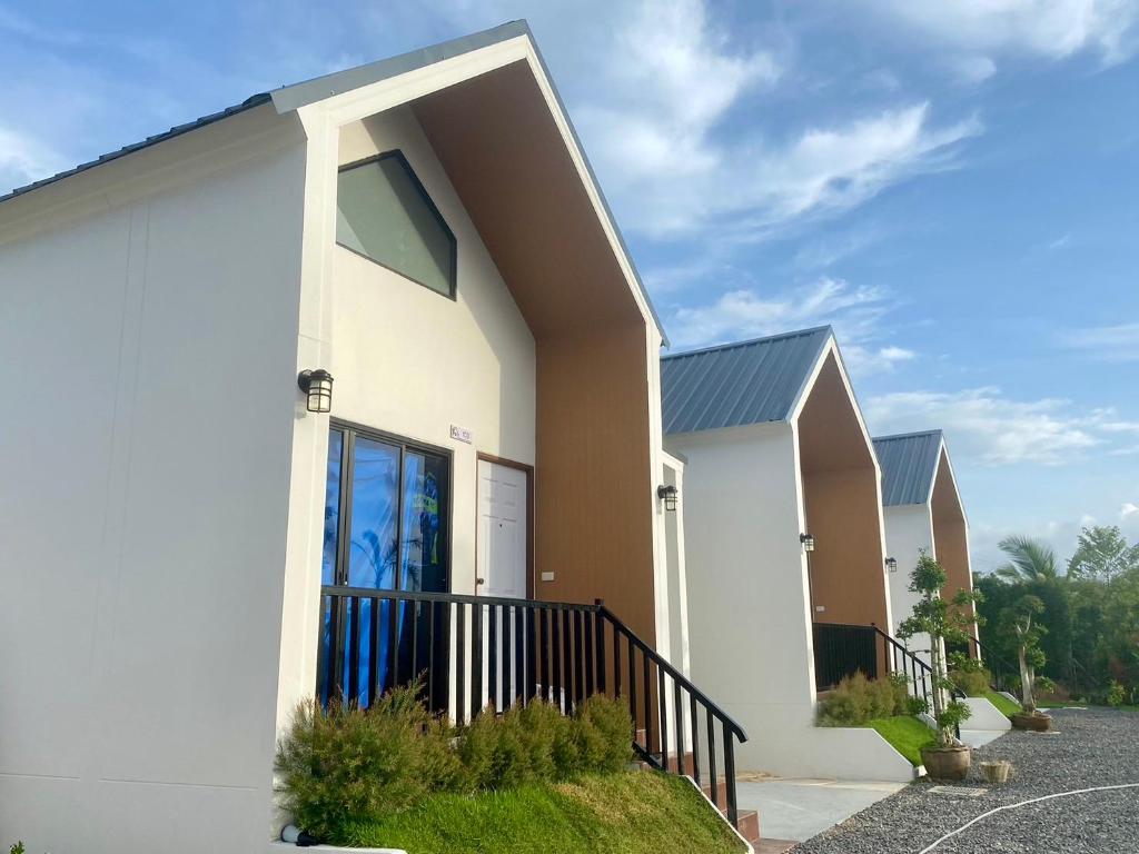 The White House Natawee Resort in Songkhla, Thailand