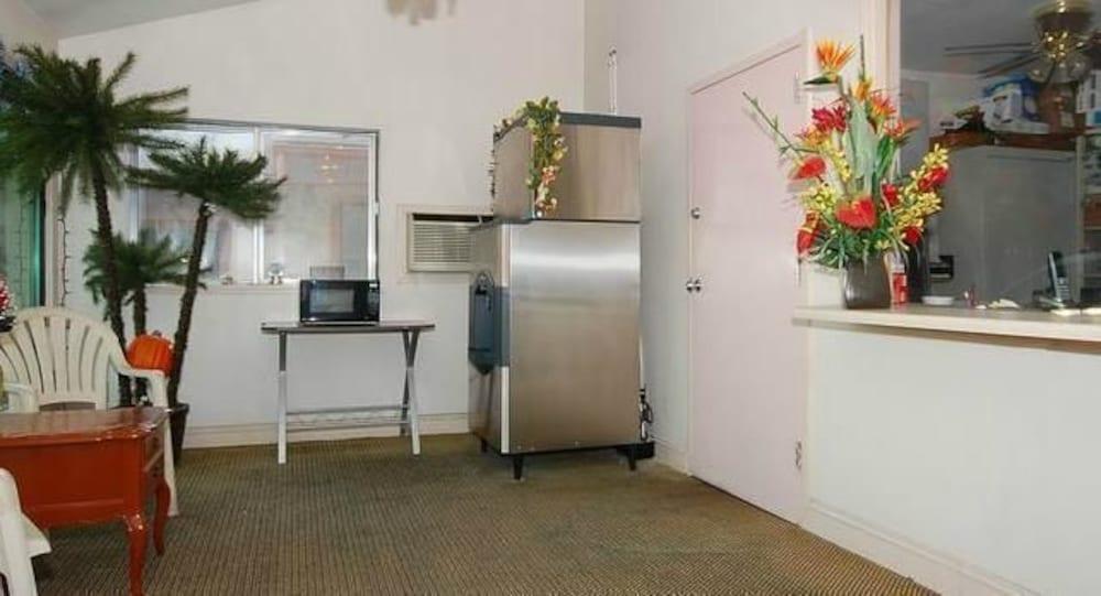 Regency Inn Kansas City - photo 13