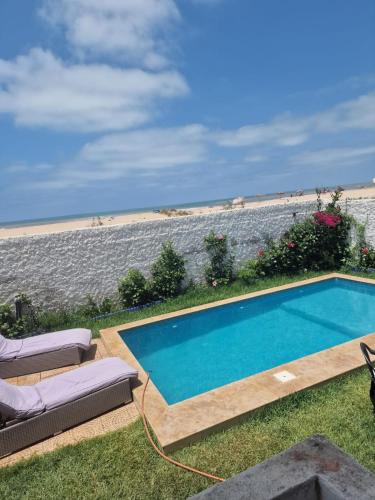 La petite villa avec piscine pieds dans l'eau — 4-Star Luxury Hotel in Sidi Rahhal, Morocco