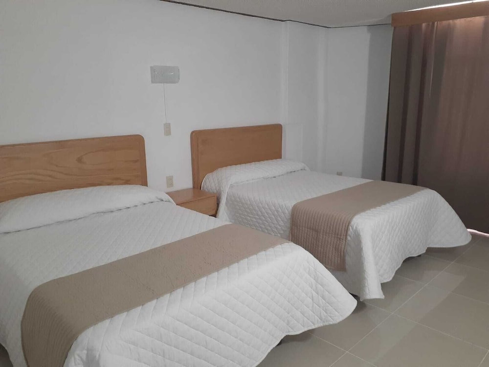 Leo Hotel Jerez — hotel in Jerez De Garcia Salinas
