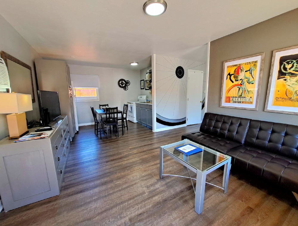 Buffalo Lodge Bicycle Resort - photo 16