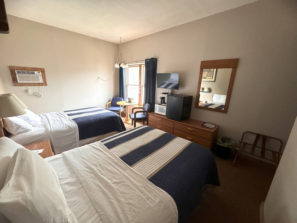 Lake Ontario Motel & Inn - photo 17