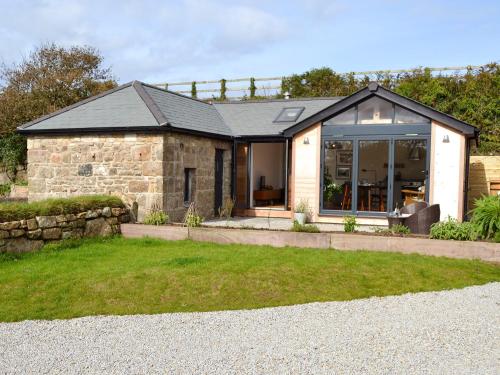The Hen House Uk12928 — 5-Star Luxury Hotel in St Just, United Kingdom