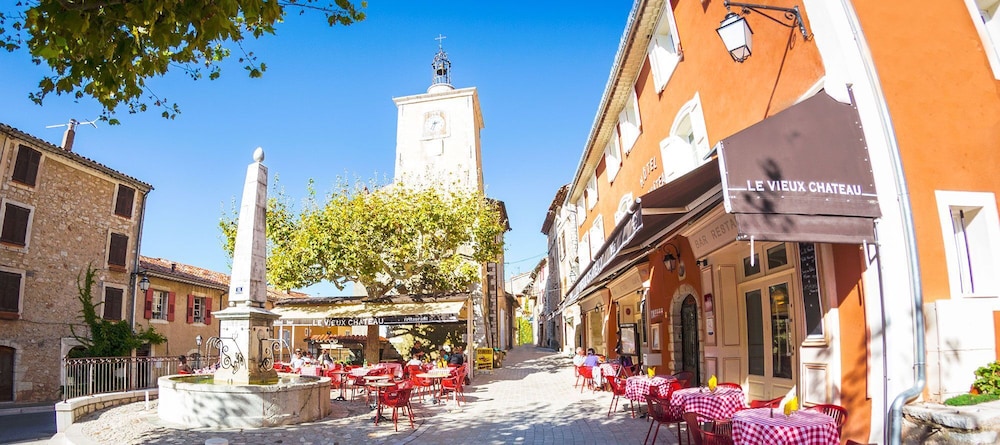 Hôtel du Vieux Château - carbon neutral hotel in Cannes