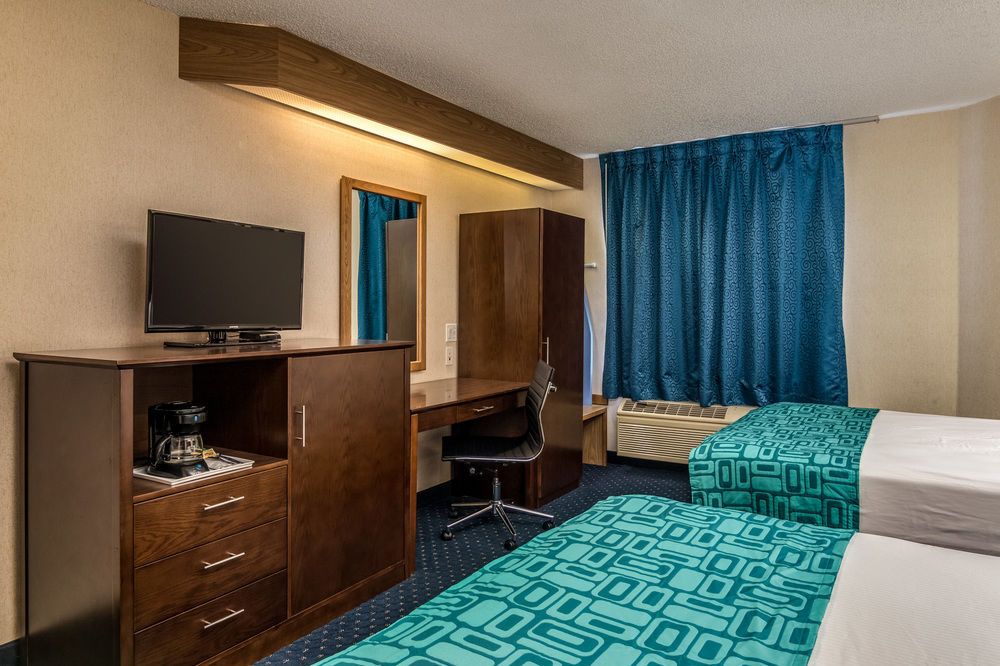 Howard Johnson Inn and Suites by Vancouver Mall - photo 10
