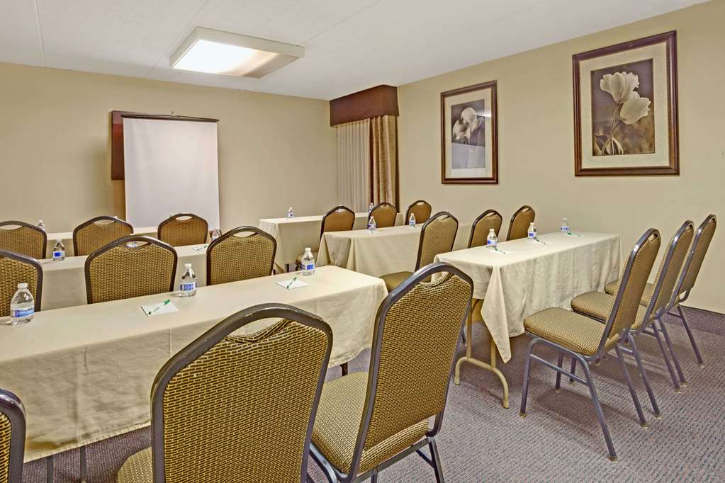 Wyndham Garden Charlotte Airport Southeast - photo 22