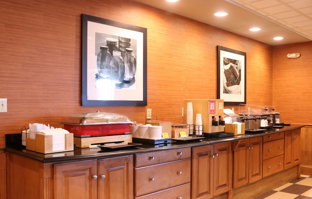 Hampton Inn & Suites Fremont - photo 30