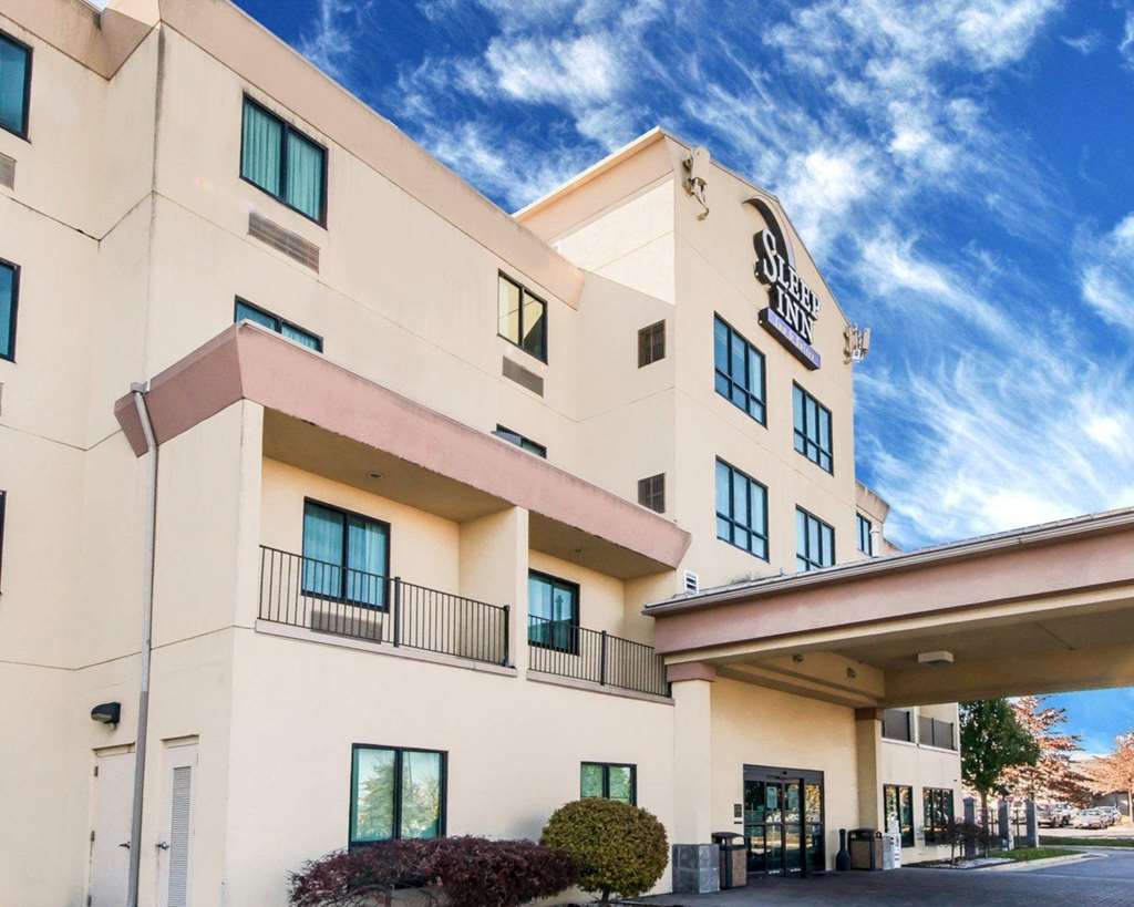 Sleep Inn & Suites Winchester near University in Winchester, United States