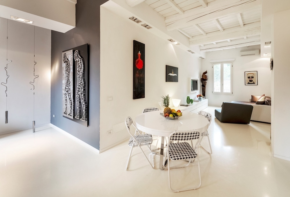 Charming Flat in Centro a Ferrara — 4-Star Luxury Hotel in Ferrara, Italy