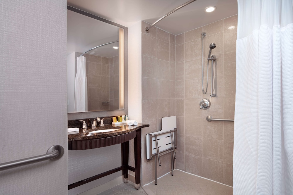 Hilton Baltimore Inner Harbor - photo 40