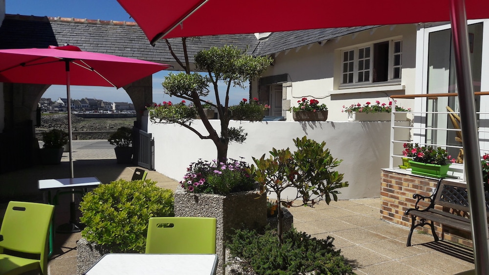 Bellevue - carbon neutral hotel in Roscoff
