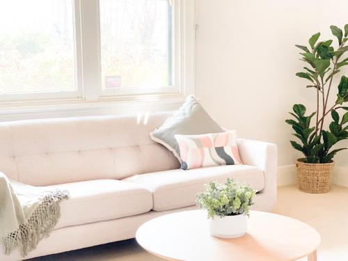 Simmons Street Grandeur in Wagga Wagga, Australia