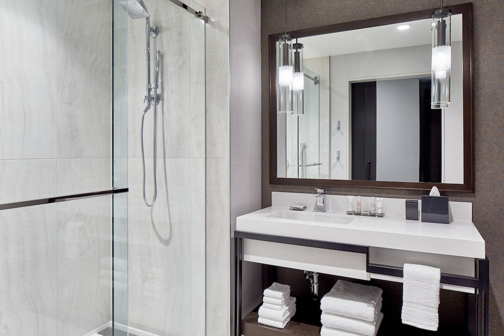 UNC Charlotte Marriott Hotel & Conference Center - photo 22