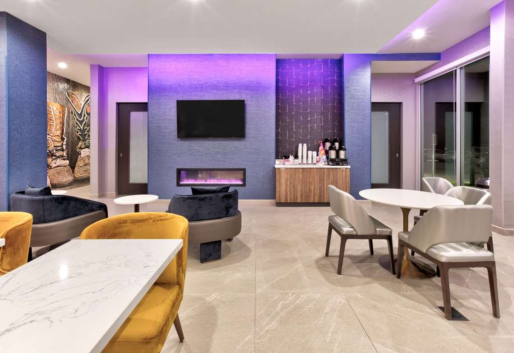 La Quinta Inn & Suites by Wyndham Terrell - photo 8