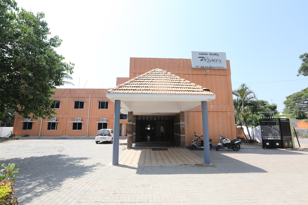OYO 30297 Riviera Residency — hotel in Shrirangapattana