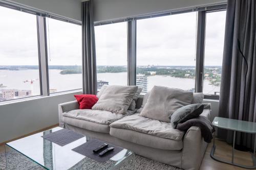 Waterfront 1 Bedroom Skyscraper Suite 18th Floor Free Garage Parking — 5-Star Luxury Hotel in Helsinki, Finland