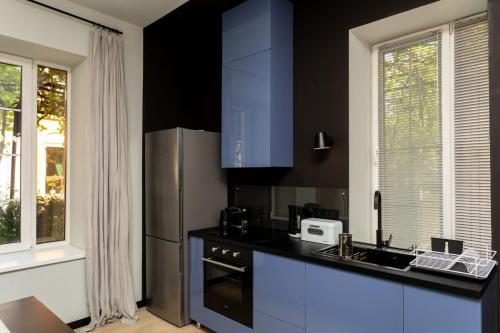 Newly Renovated Modern 2BR Apartment near Fabrika