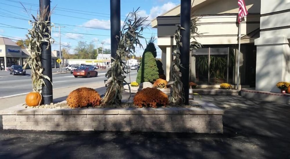 Attleboro Motor Inn - photo 13